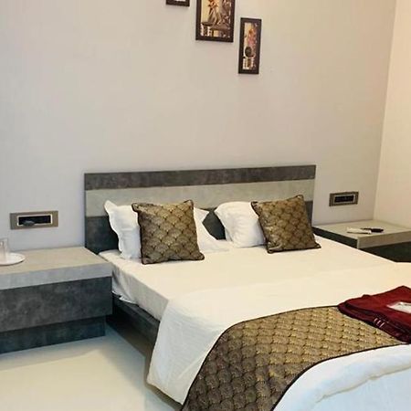 Mayekar'S Holiday Home, Chivla Beach, Malvan Luaran gambar